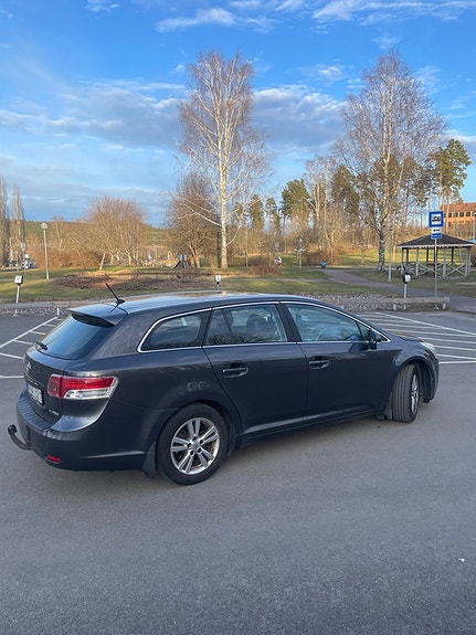 Toyota Avensis 14 of 23