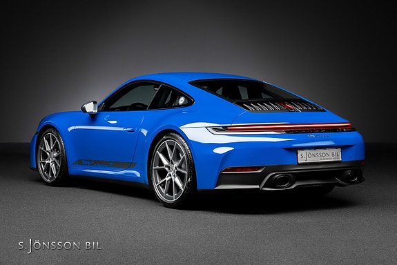 Porsche 911 2 of 5