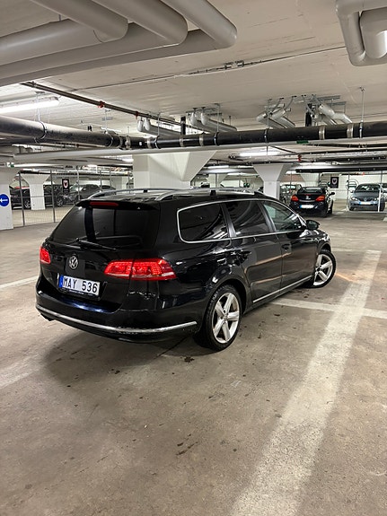 Volkswagen Passat 3 of 9