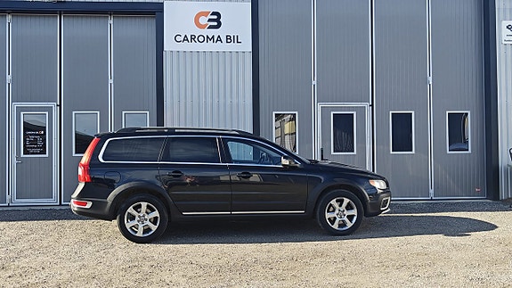 Volvo XC70 3 of 5