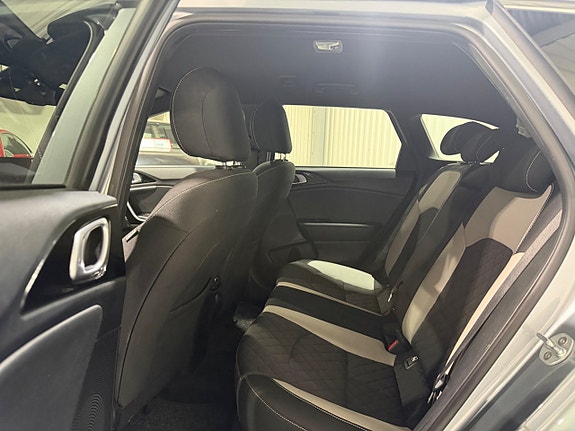 Kia Ceed 12 of 19