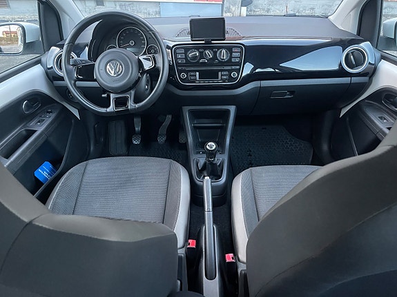 Volkswagen UP! 12 of 14