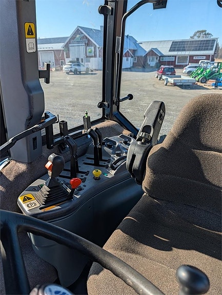 New Holland 8670 4 of 6