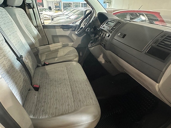 Volkswagen Transporter 6 of 9