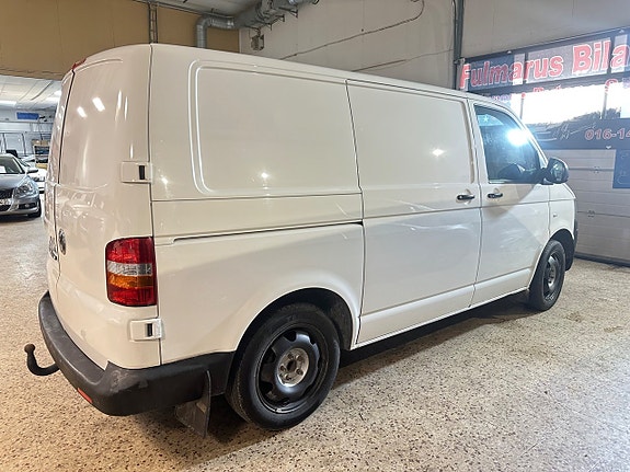 Volkswagen Transporter 4 of 5
