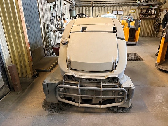Nilfisk CS 7000 1200 B 3 of 13