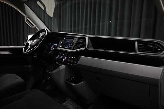 Volkswagen Transporter 27 of 29