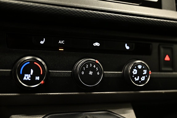 Volkswagen Transporter 23 of 29