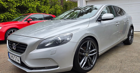Volvo V40 3 of 10