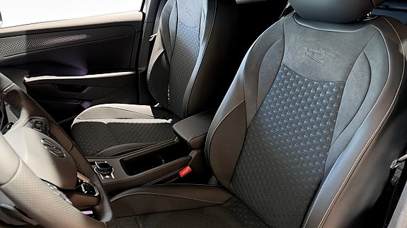 Volkswagen T-Roc 8 of 14