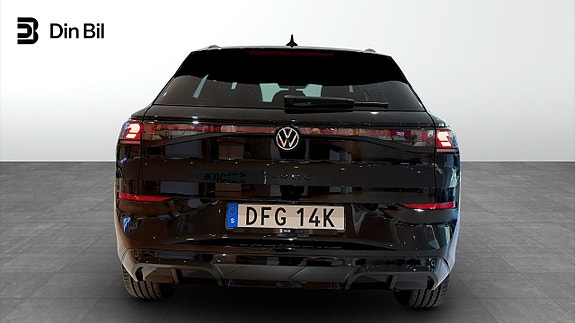 Volkswagen T-Roc 5 of 14