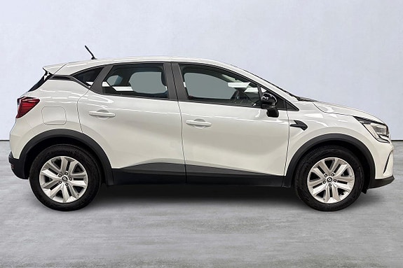Renault Captur 3 of 5