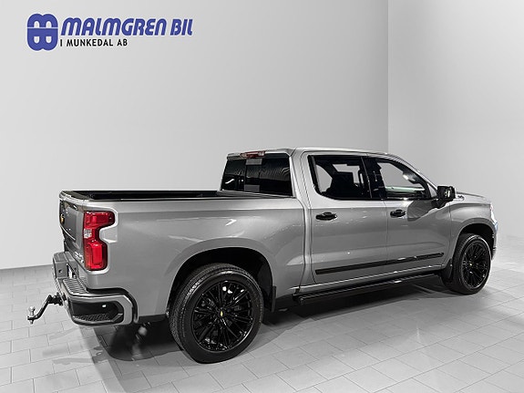 Chevrolet Silverado 1500 3 of 5
