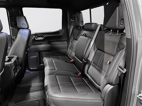 Chevrolet Silverado 1500 17 of 28