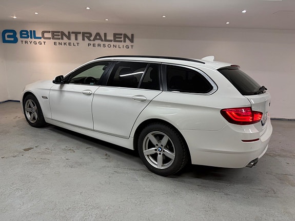 BMW 520d 4 of 5