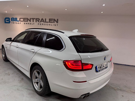 BMW 520d 3 of 5