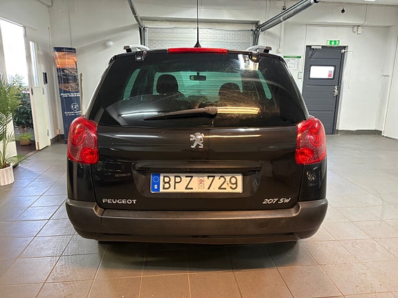 Peugeot 207 SW 3 of 5