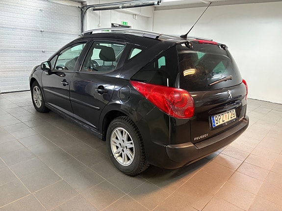 Peugeot 207 SW 4 of 5