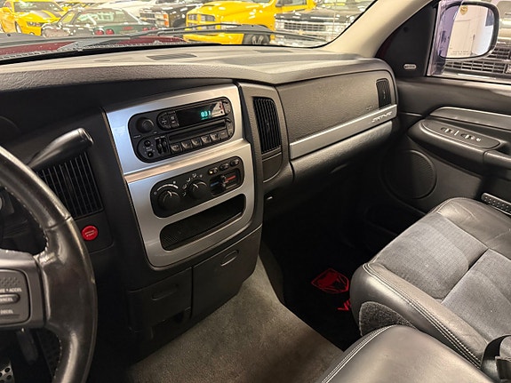 Dodge RAM SRT-10 23 of 24