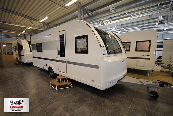 Adria Adora 572 UT - AC & camping på köpet!!