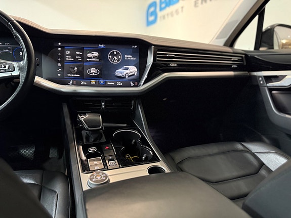 Volkswagen Touareg 15 of 18