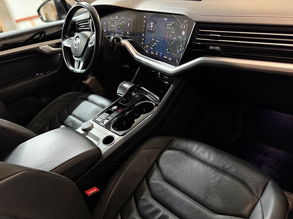 Volkswagen Touareg 12 of 18