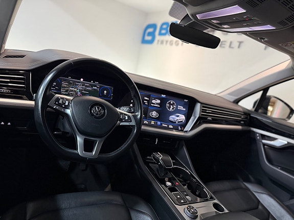 Volkswagen Touareg 16 of 18