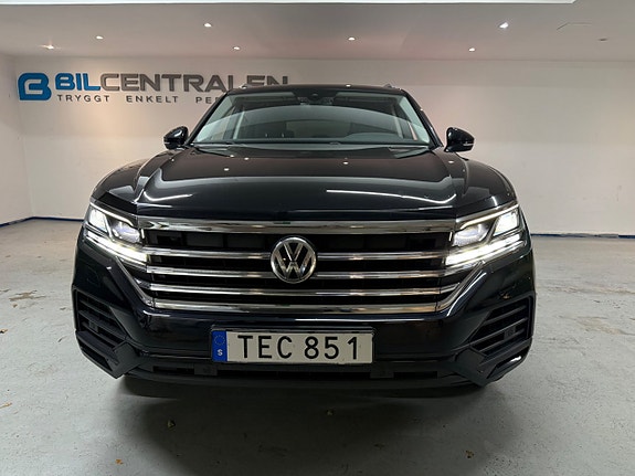 Volkswagen Touareg 3 of 18
