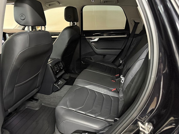Volkswagen Touareg 17 of 18
