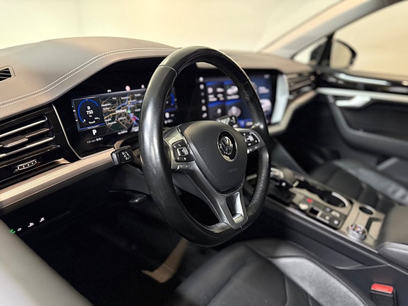 Volkswagen Touareg 14 of 18