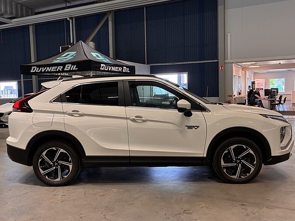 Mitsubishi Eclipse Cross 2 of 5