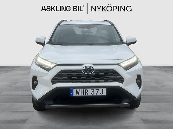 Toyota RAV4 5 of 5
