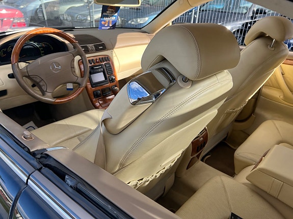Mercedes-Benz CL600 20 of 30