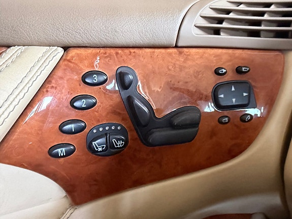Mercedes-Benz CL600 25 of 30