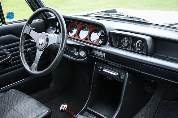 BMW 2002 17 of 20