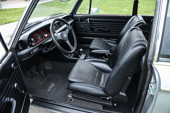 BMW 2002 13 of 20