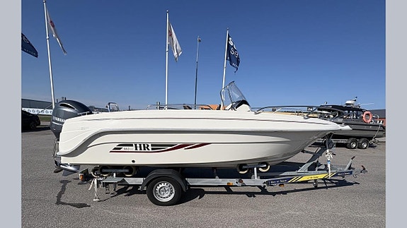 HR 602CC med Yamaha 150HK