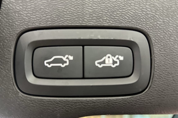 Volvo XC60 15 of 18