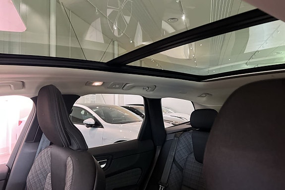 Volvo XC60 16 of 18
