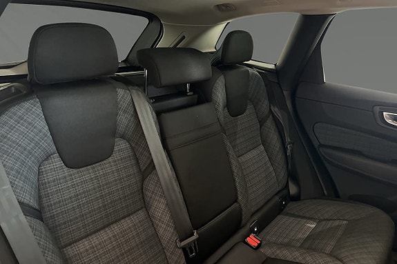 Volvo XC60 11 of 18