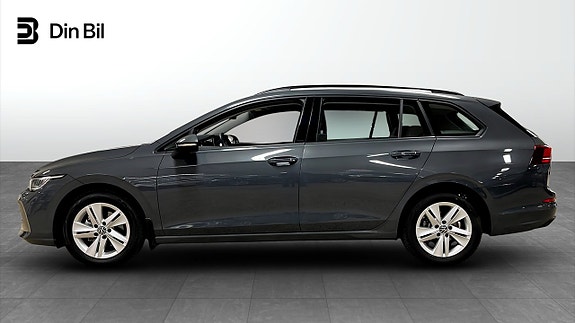 Volkswagen Golf VIII 2 of 14