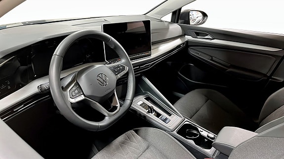 Volkswagen Golf VIII 7 of 14