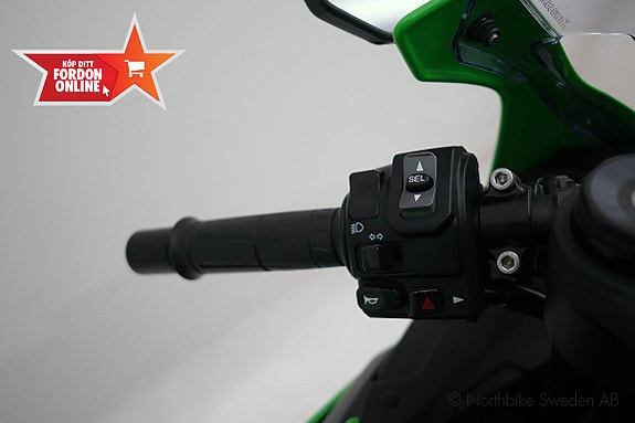 Kawasaki ZX-6R *Snabb hemleverans* 14 of 17