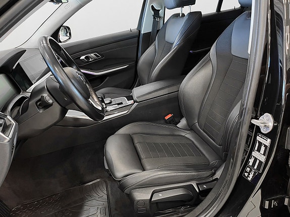 BMW 320d 13 of 30