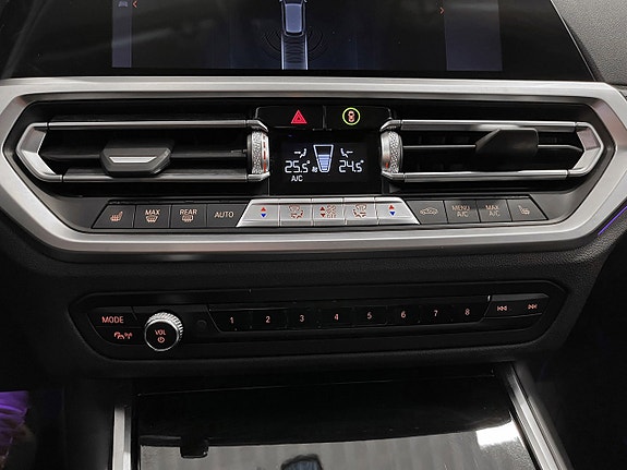 BMW 320d 24 of 30