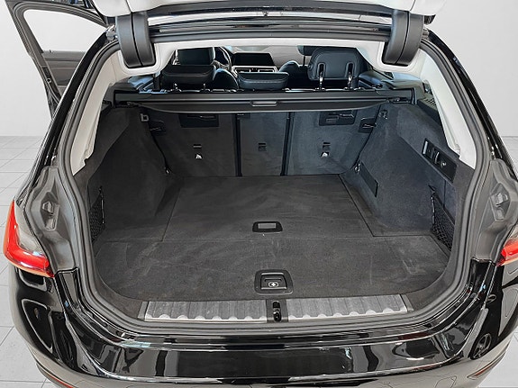 BMW 320d 15 of 30
