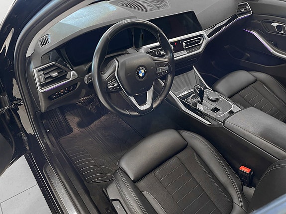 BMW 320d 10 of 30