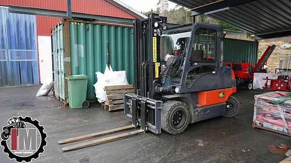 Truck Toyota 7FBMF45 4 of 12
