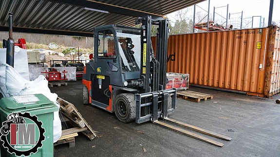 Truck Toyota 7FBMF45 3 of 12