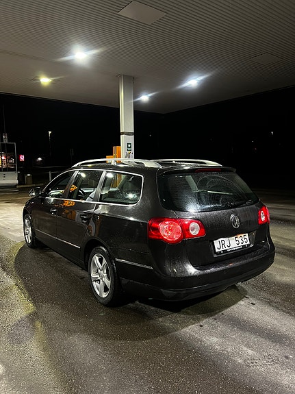 Volkswagen Passat 4 of 6